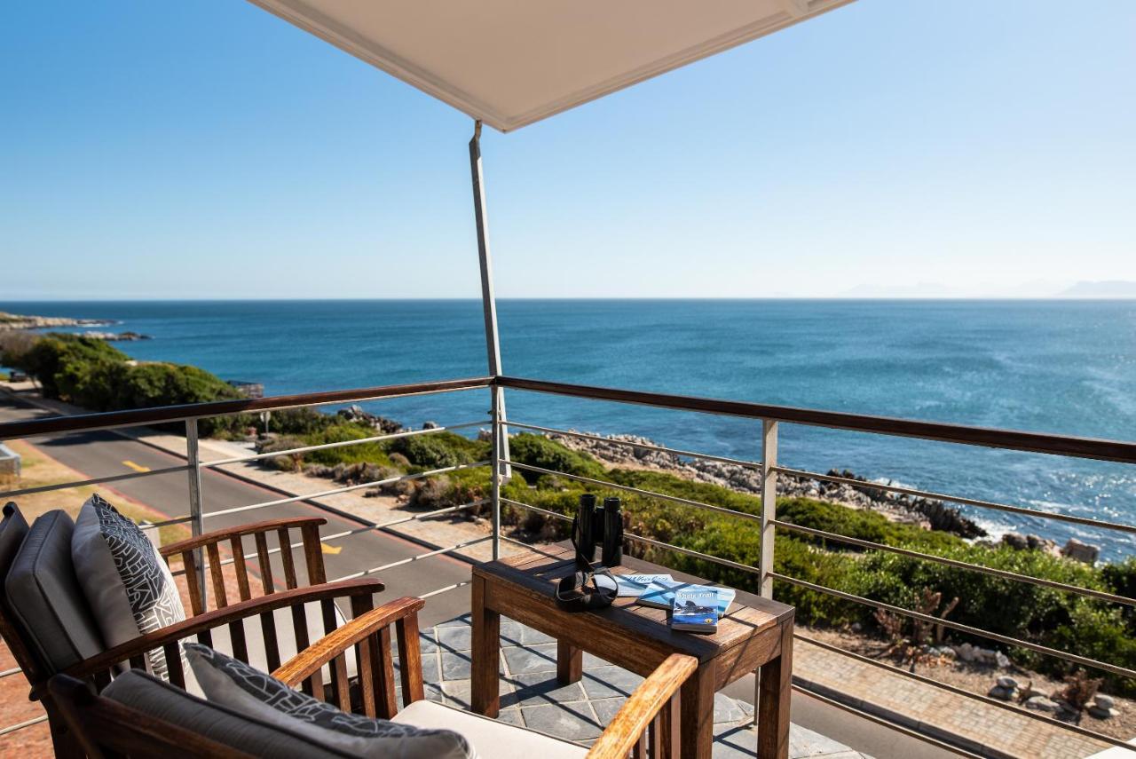Whalesong Lodge Gansbaai Exterior photo